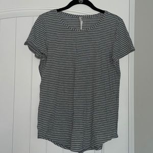 Lululemon Love Tee size 6